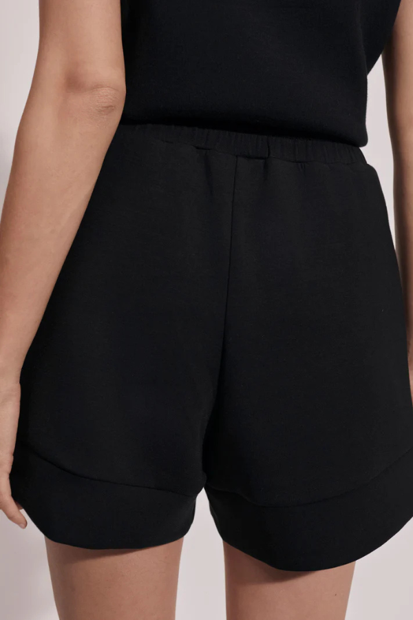 ATRIUM HIGH RISE SHORT - BLACK