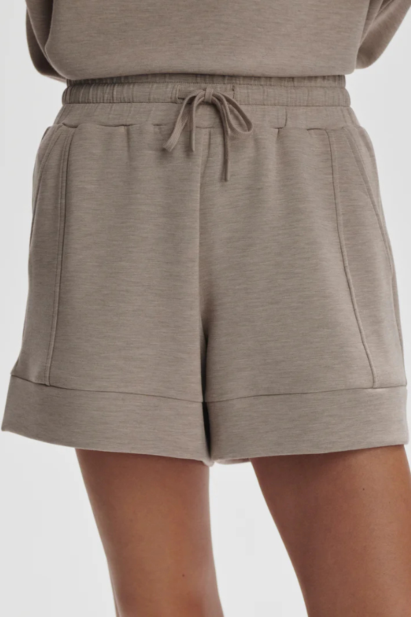 ATRIUM HIGH RISE SHORT 4.5 - TAUPE MARL