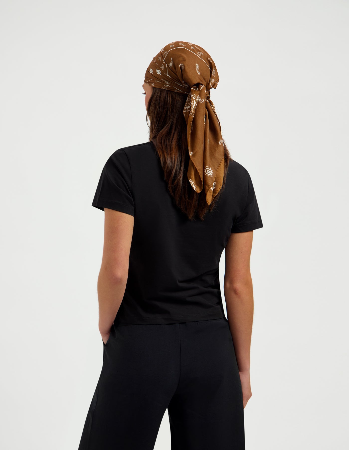 KNOWLES T-SHIRT - BLACK