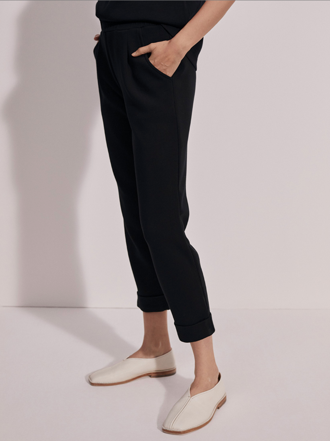 THE ROLLED CUFF PANT 28.5 - BLACK